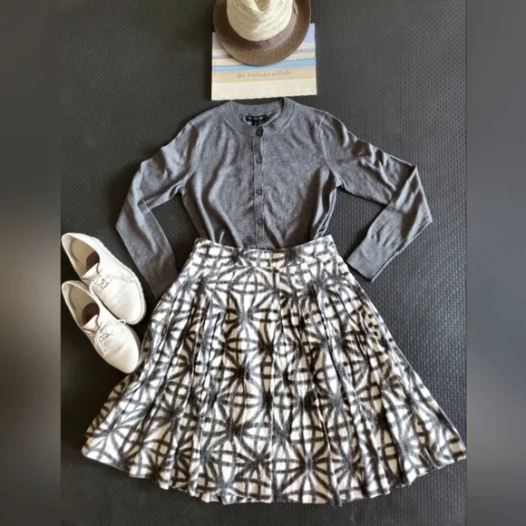 NEW Banana Republic Factory Sweater Size XP - Picture 2 of 8